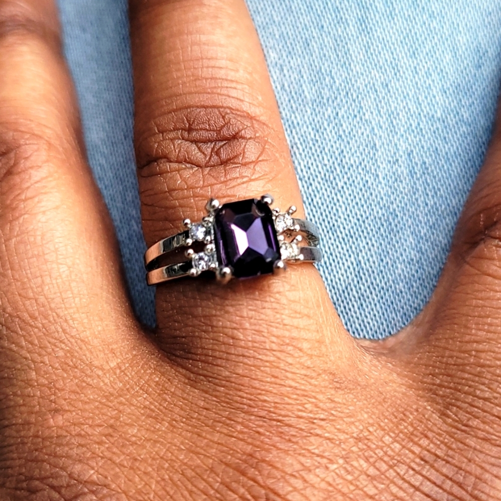 Beautiful Ring - image 1